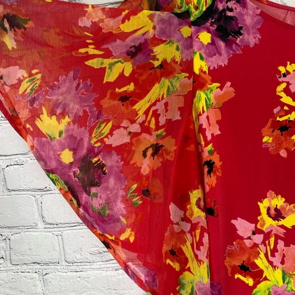 Investments Floral Flutter Sleeve Blouse size 1X - Picture 3 of 9